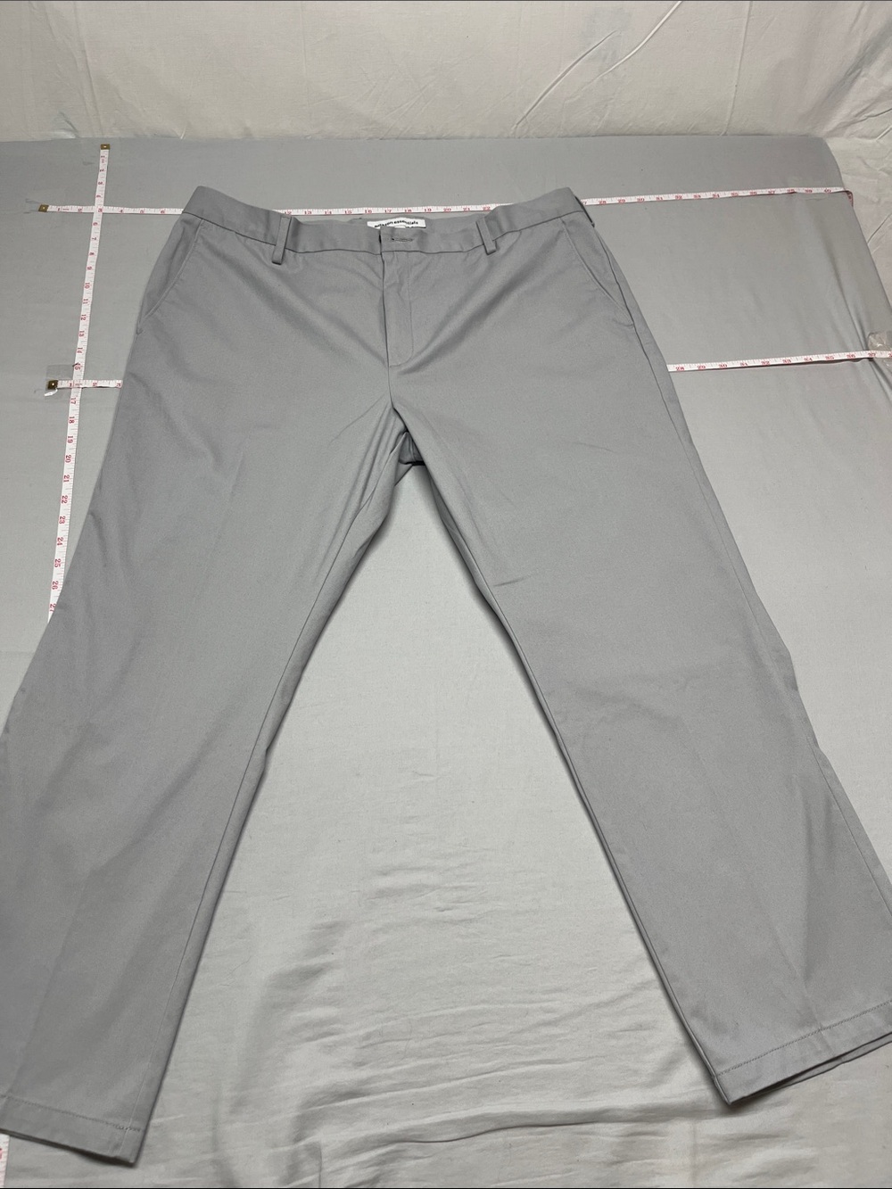 Amazon Essentials Men’s Light Gray Classic Straight Dress Pants 40x28L. 1130